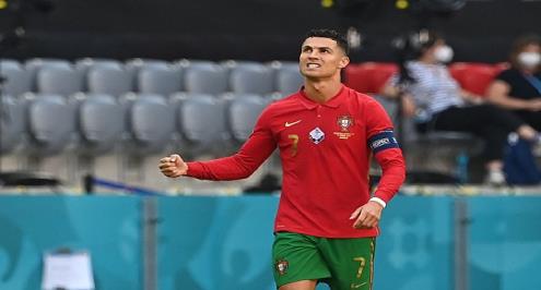 تقارير إيطالية: باريس يريد ضم رونالدو لتعويض رحيل مبابي.. ويوفنتوس لن يمانع